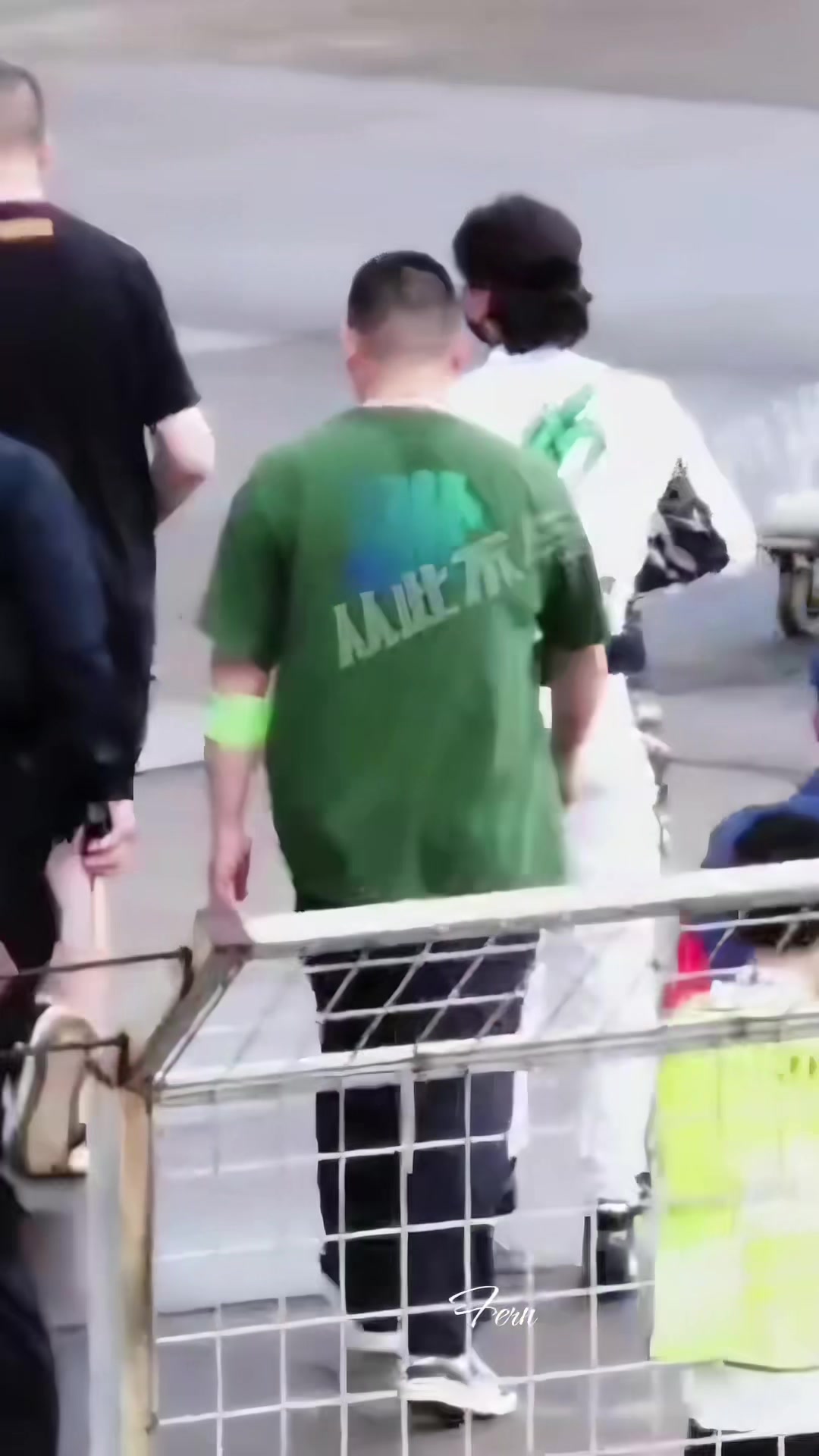 @𝑭𝒆𝒓𝒏❤︎︎王一博•𝒀𝑰𝑩𝑶 𝟖𝟓💚