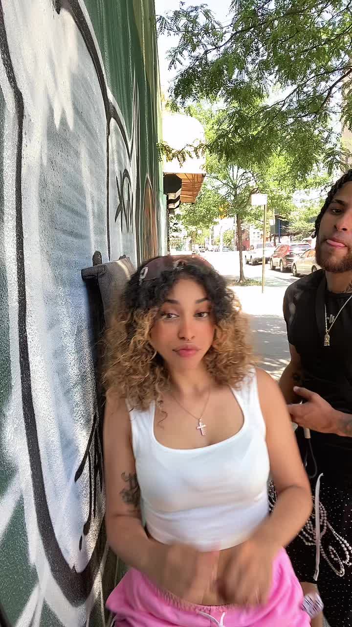 @QueenFarahona