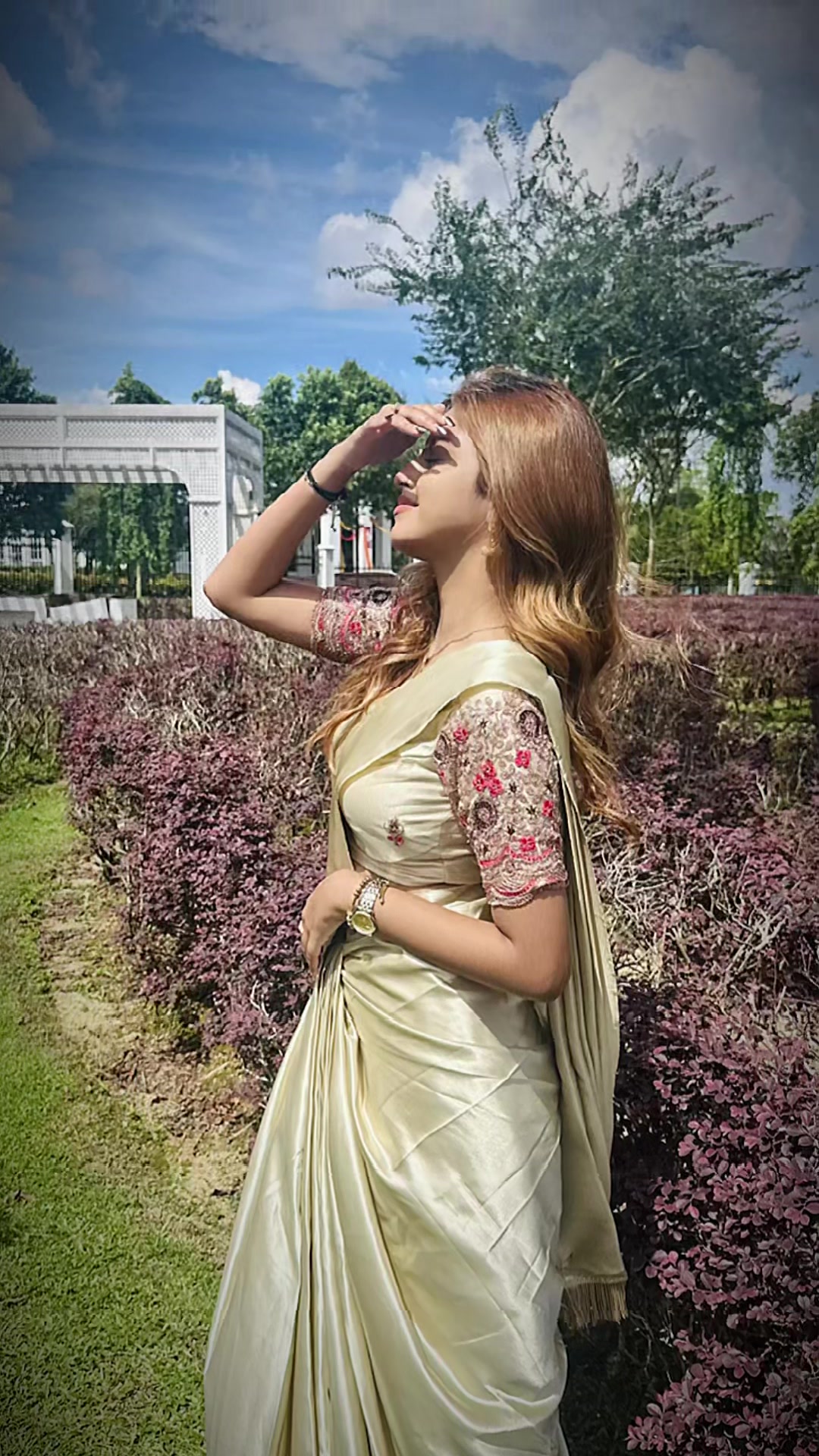 @Madhur🦋