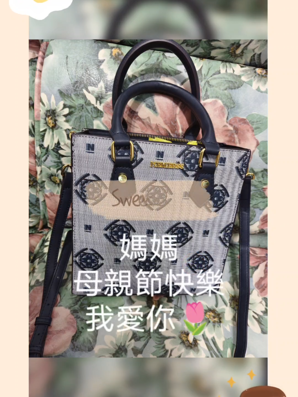 @塔羅占卜師-卡洛琳
