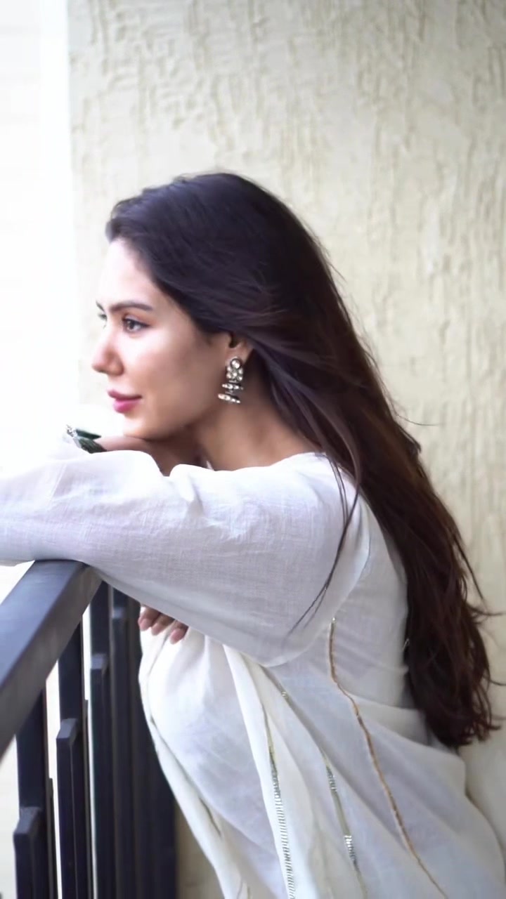 @sonam bajwa official ✅