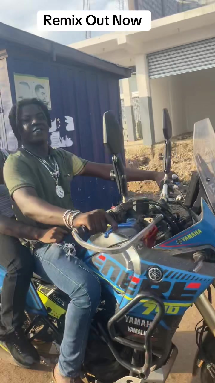 @BAAMUJI CEO 🤴🎭❤️