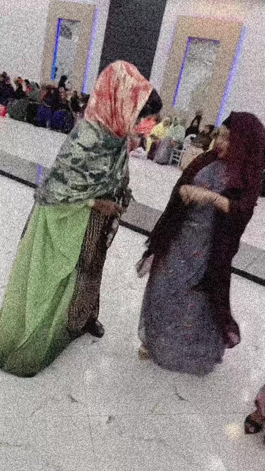@• 🐍 •