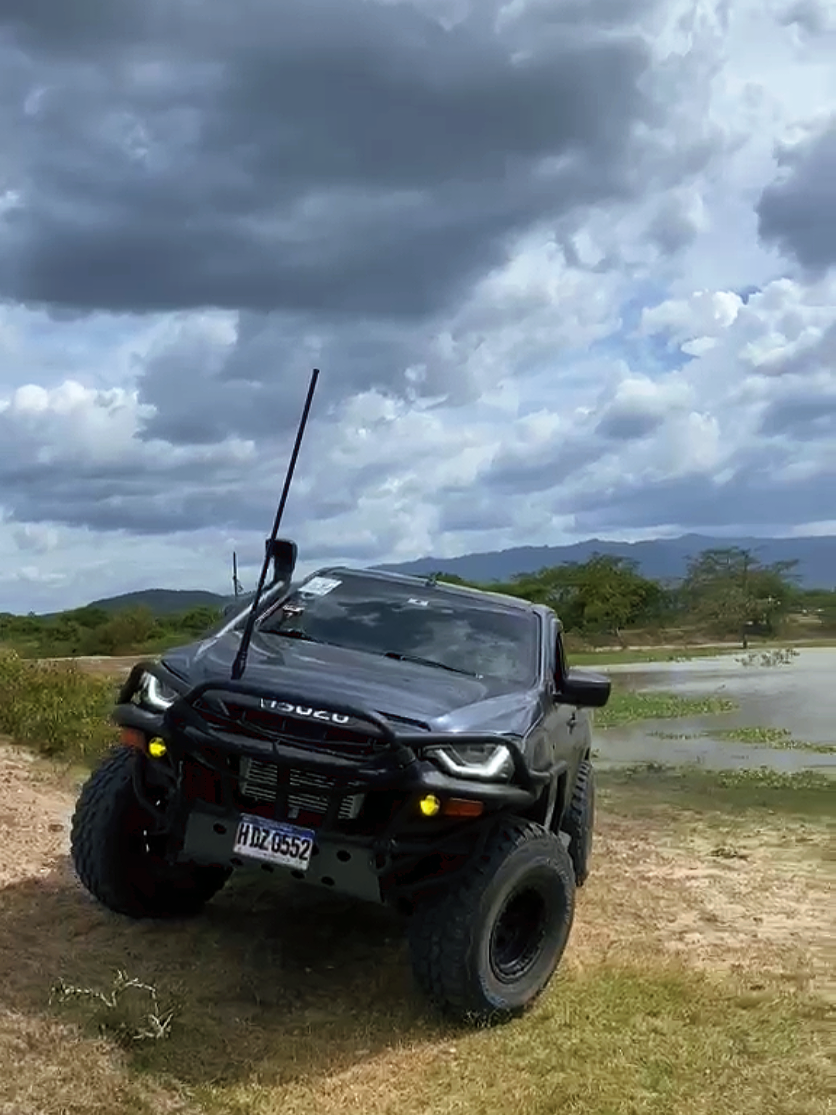 @Club Isuzu Dmax HN