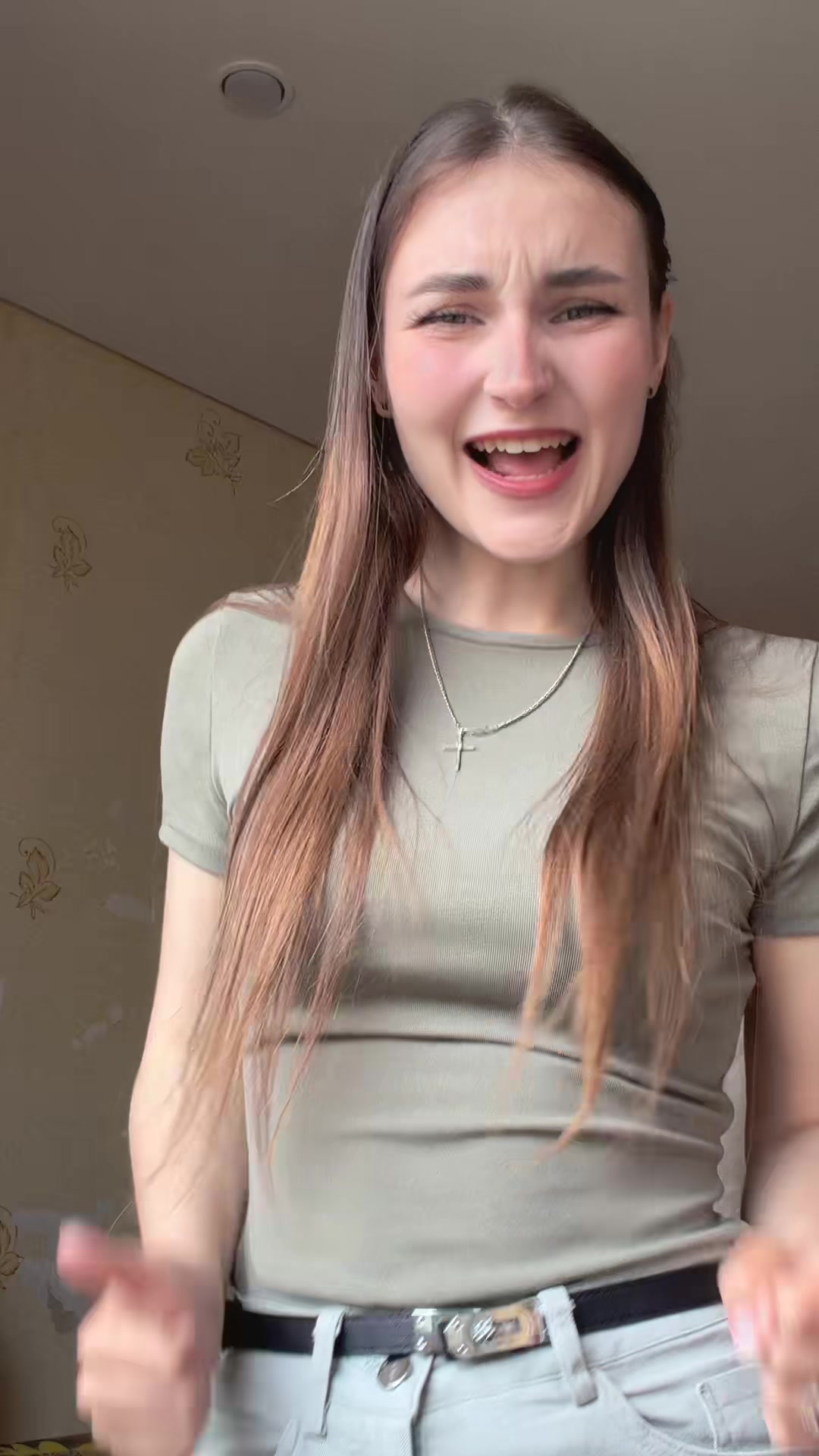 @vikysixx