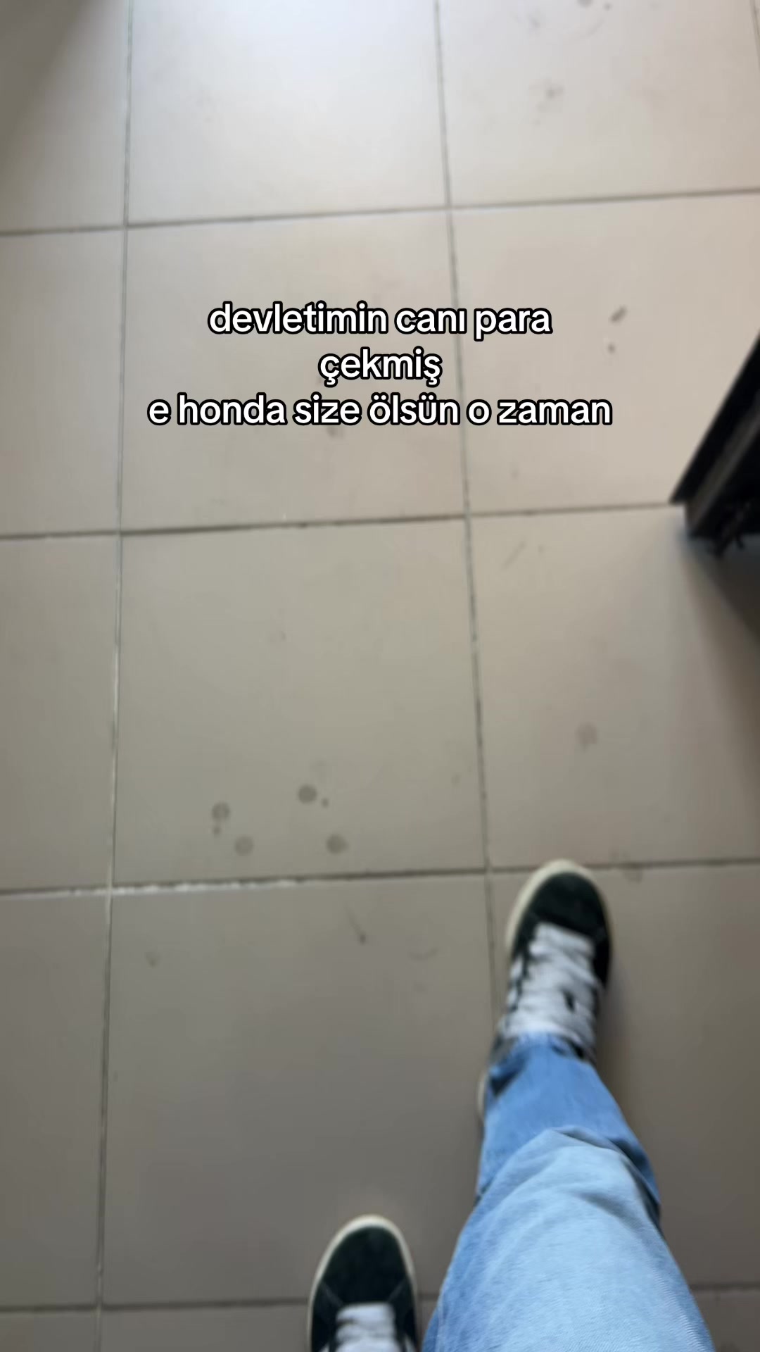 @😉