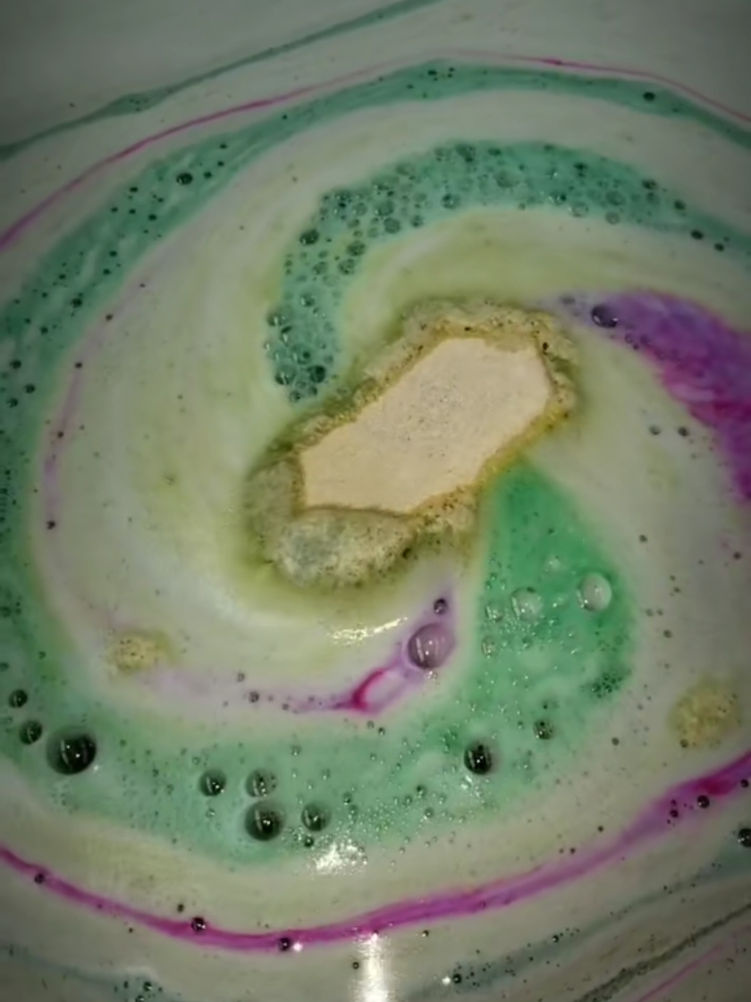 @whatsinmybath