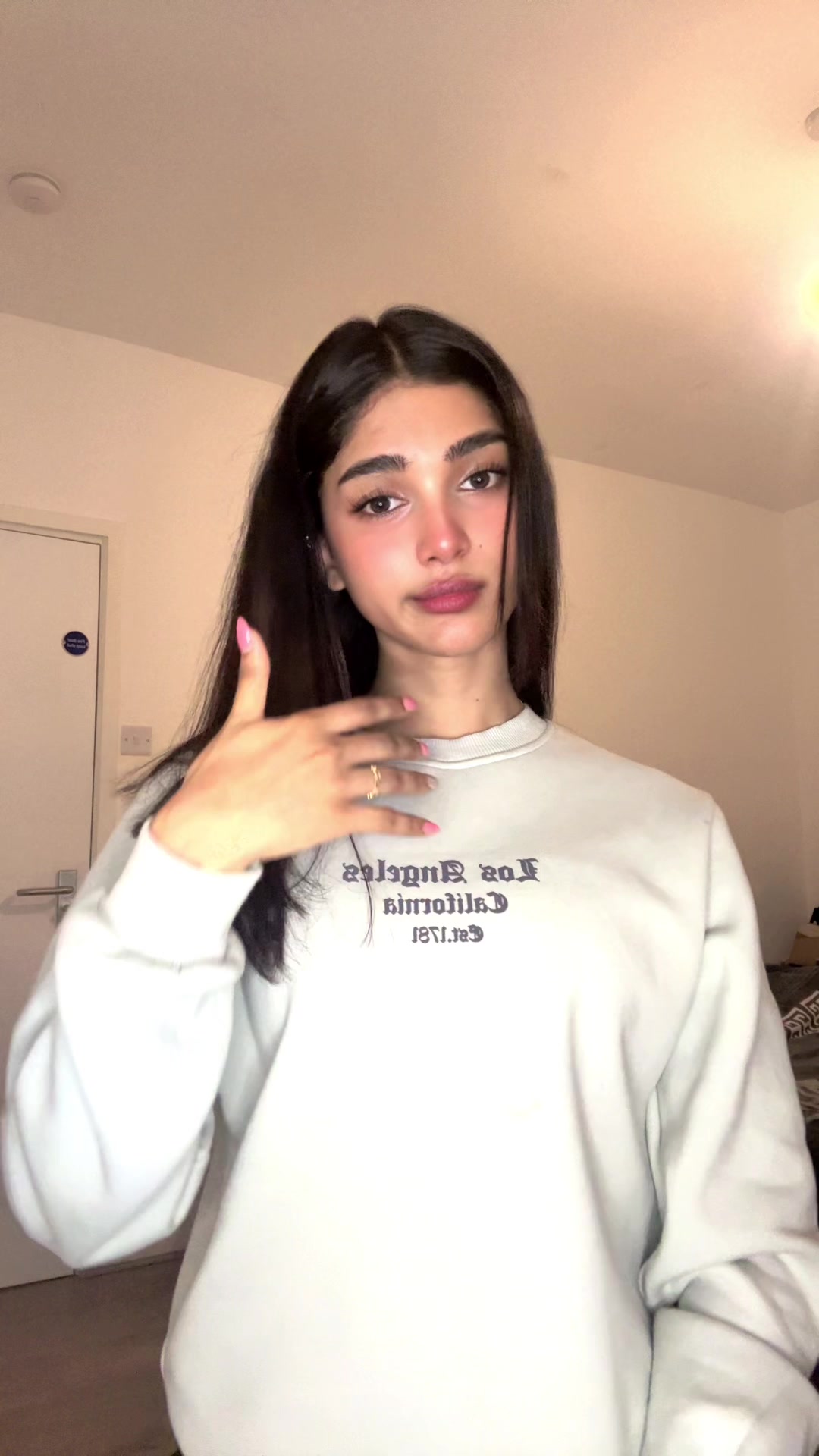@𝓚𝓱𝓮𝓼𝓱𝔂𝔂𝔂🤍