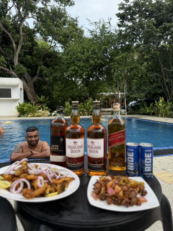 @"Shammi Rox" --දම් රැජිණි --