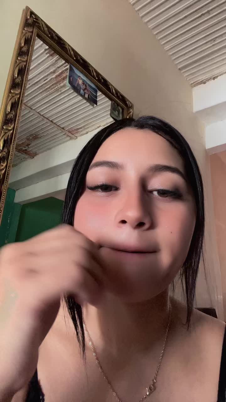 @🦦