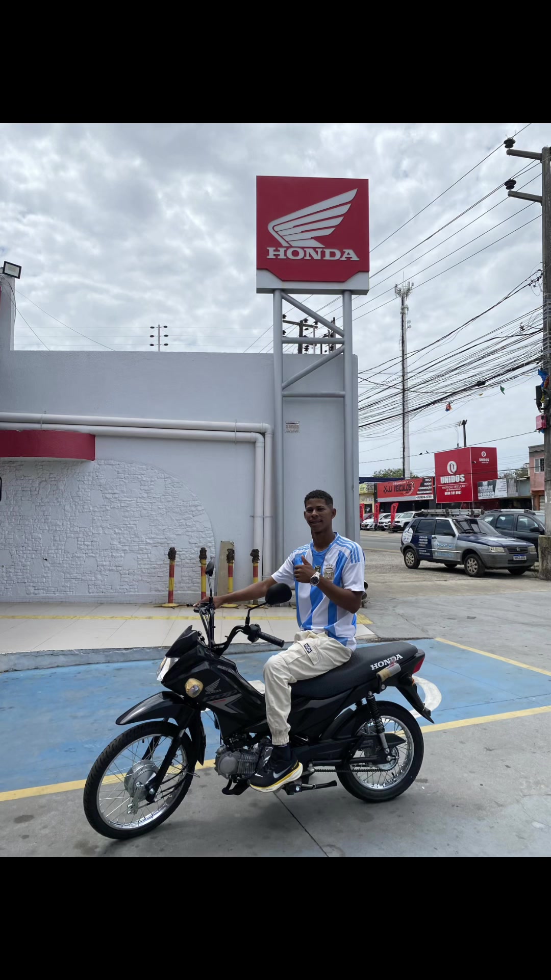 @LUIS HONDA