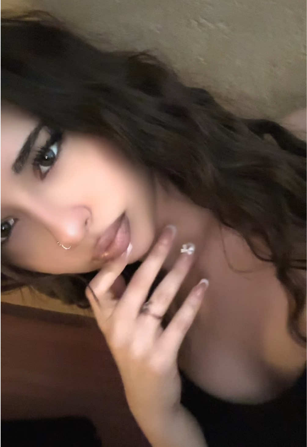 @⃟