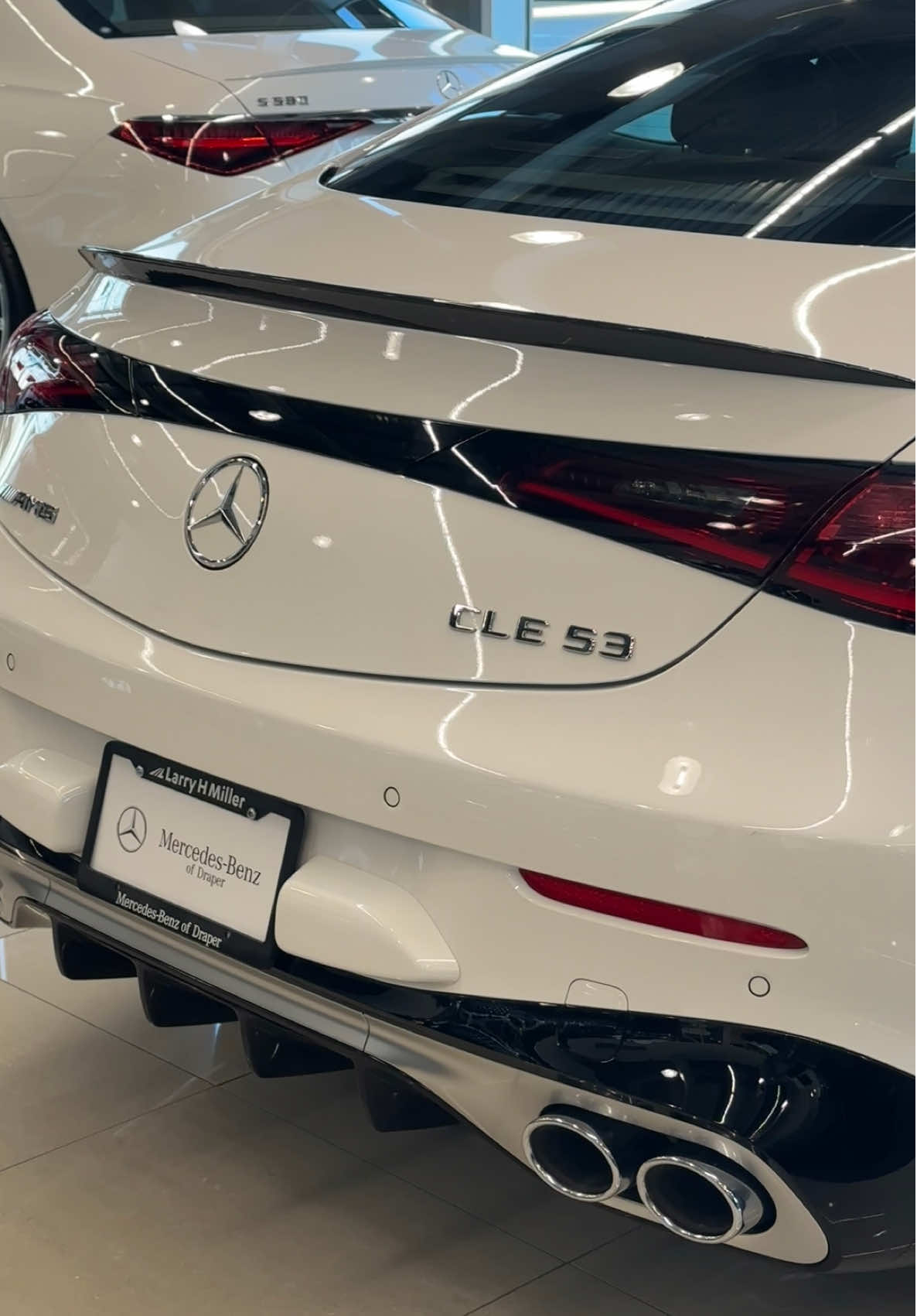 @Mercedes Lounge