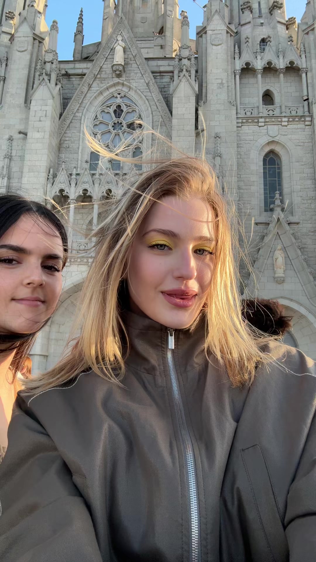 @elina