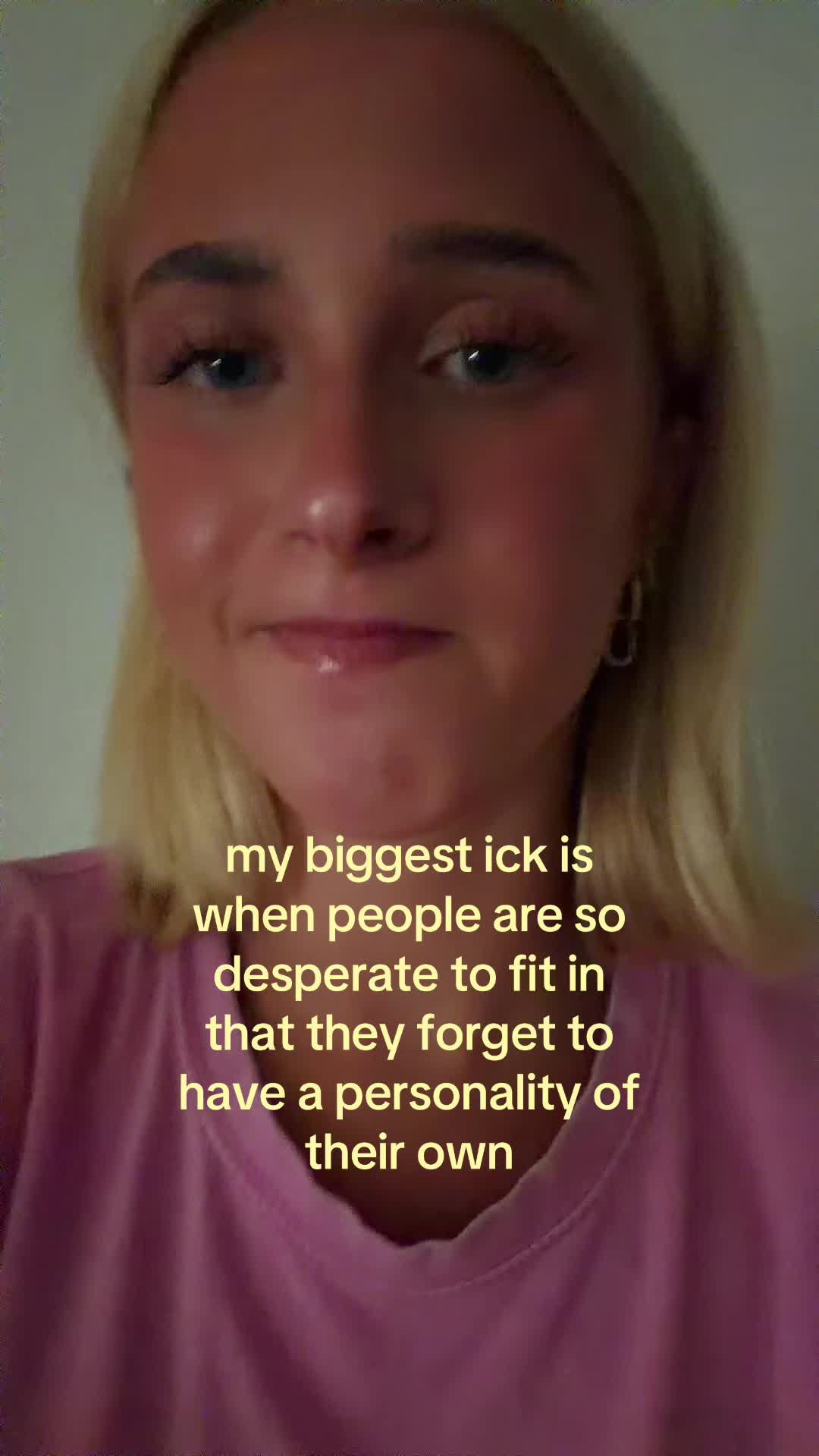 @theelliebarker