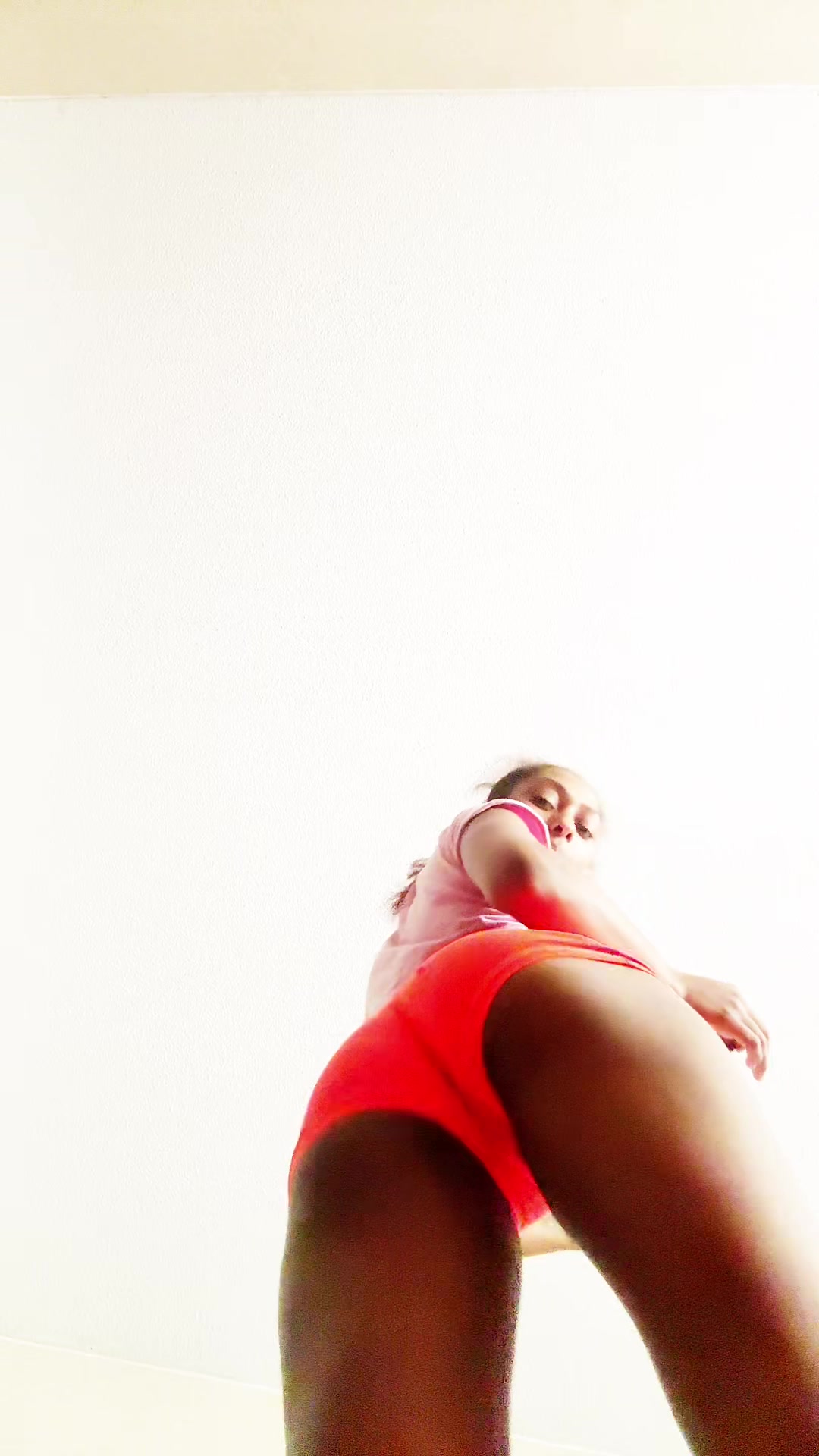 @theprettycapari