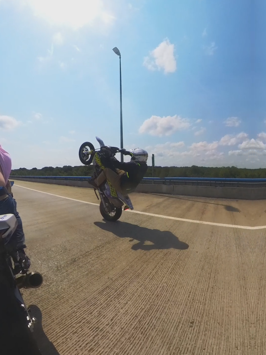 @Dat1_zx10r