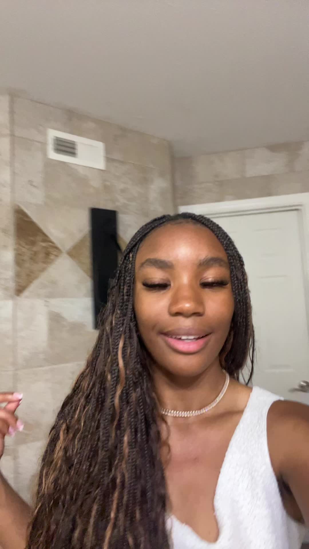 @𝒞𝑒𝓈𝒾𝓁𝓎 👸🏽🎀
