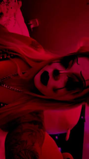@🎪🔪A girl named Drool🔪🎪