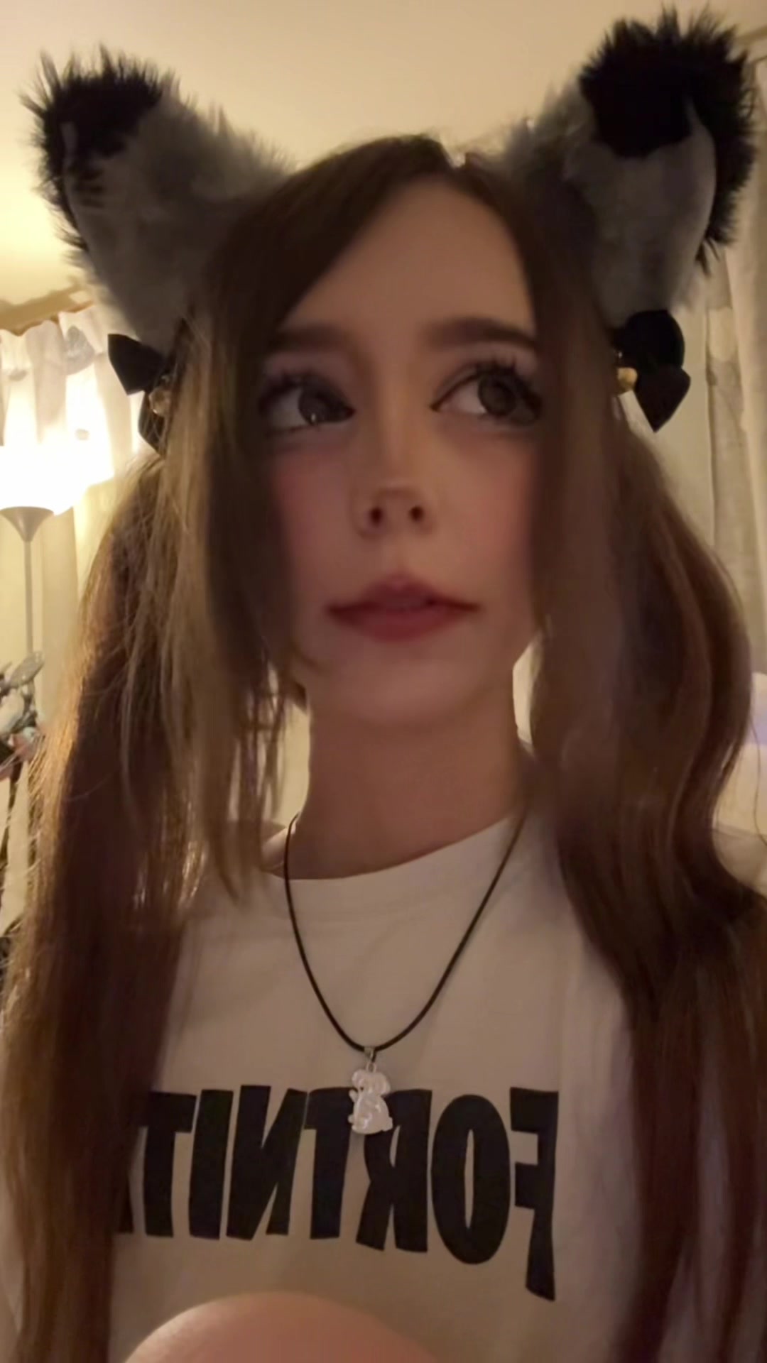 @Котя :3 😝