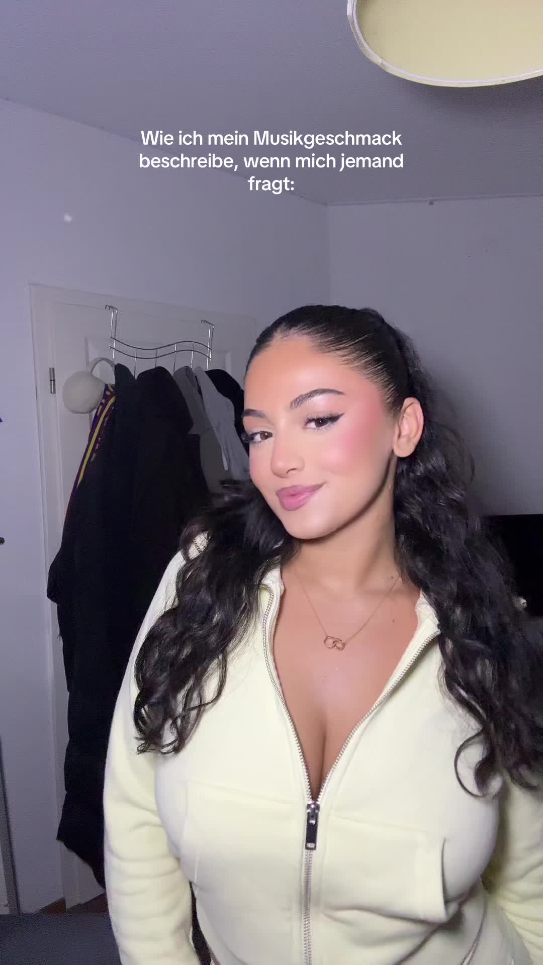 @Niousha