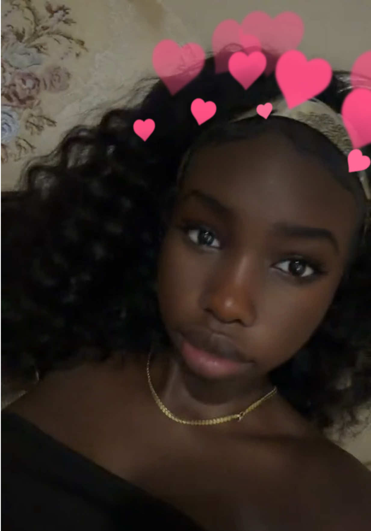 @ellaamourr 🎀 .