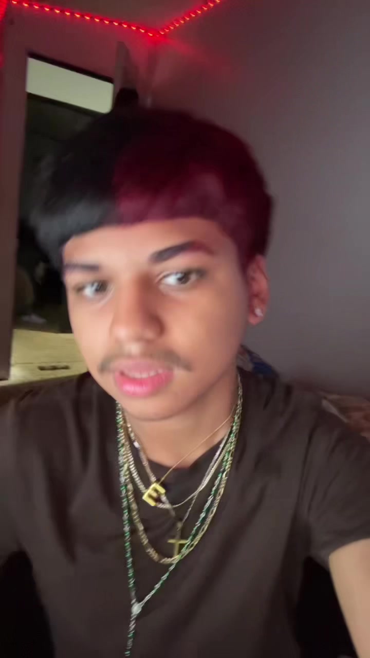 @￴￴