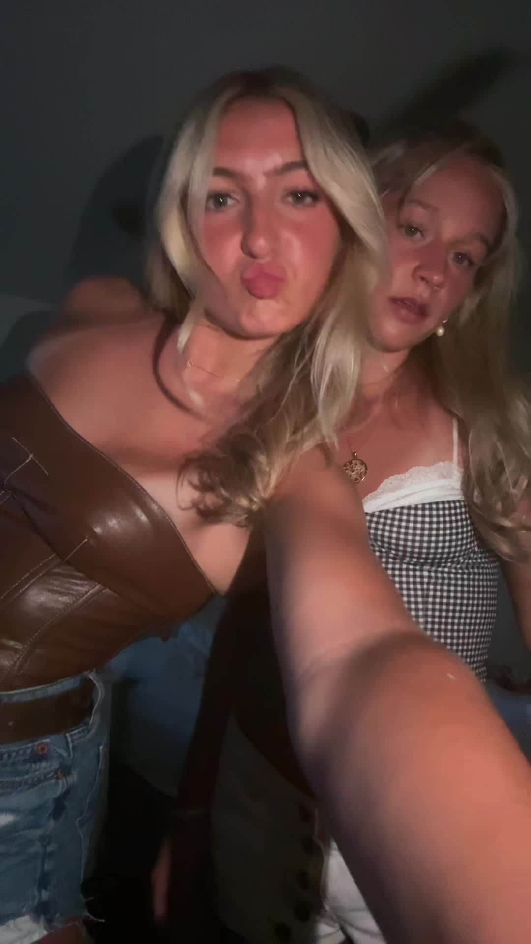 @vivienne