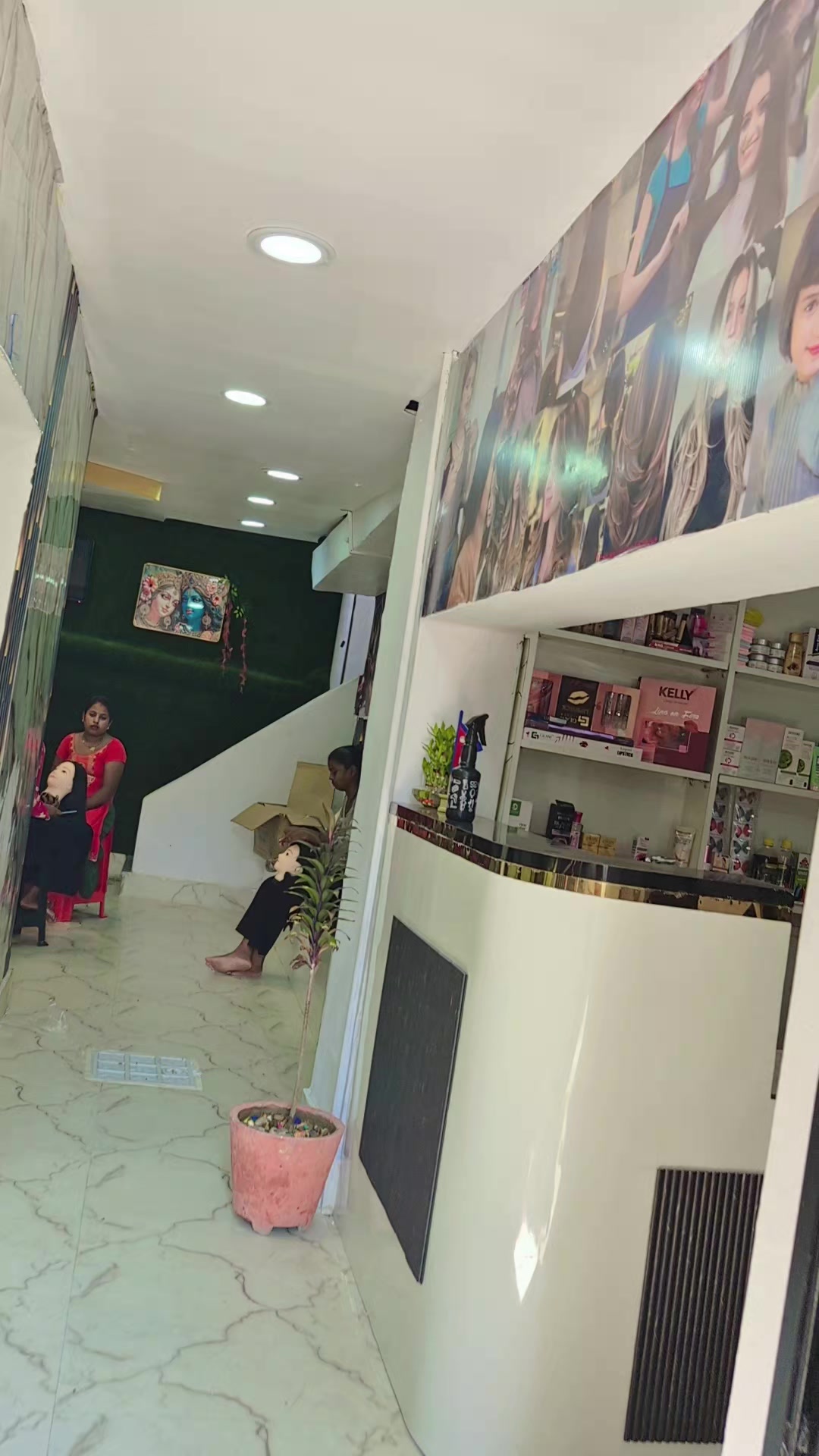 @Fashion beauty parlour
