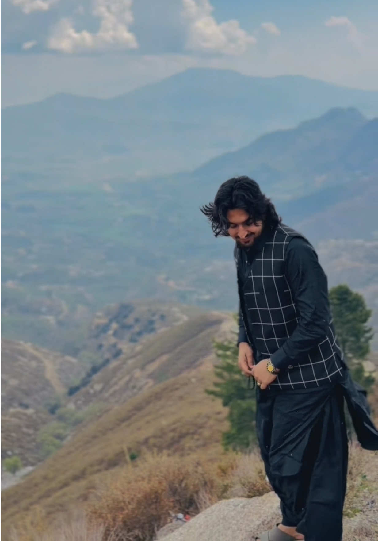 @اسد _څارګر