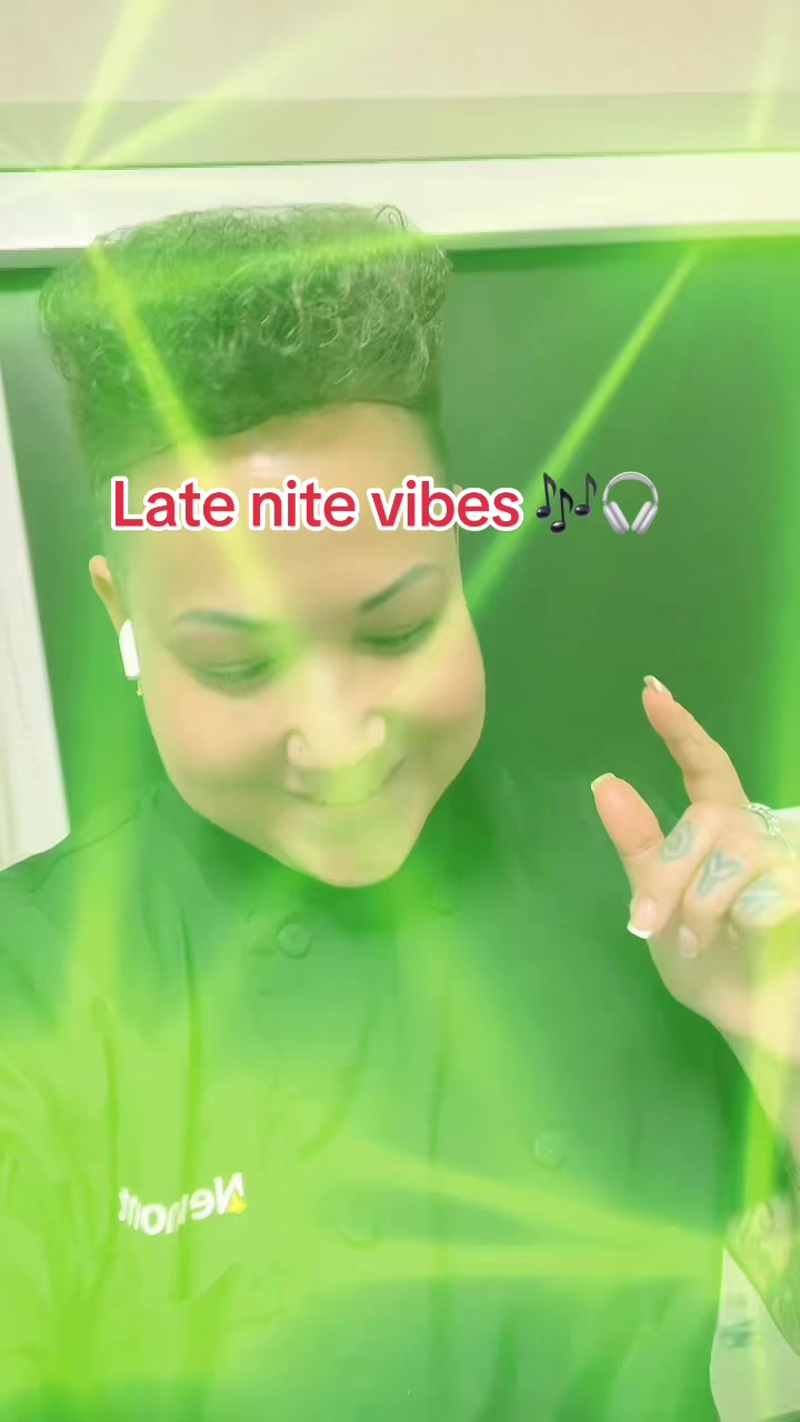 @🌈Samantha Nyce 🤟🏽🇨🇦