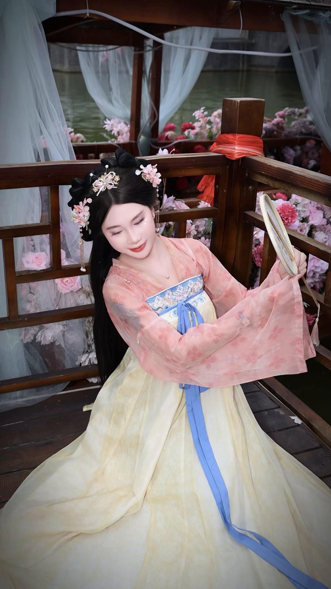 @𝓔𝓶 𝔁𝓲𝓷𝓱 Suri