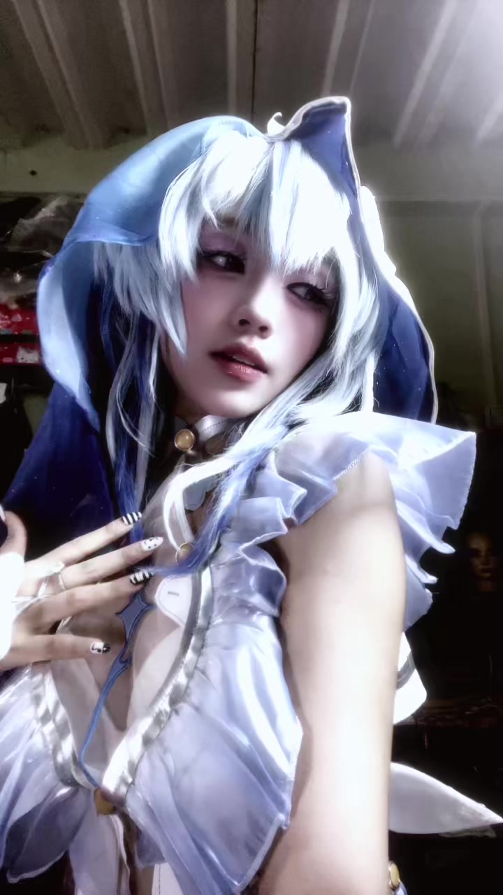 @Fallenangel.