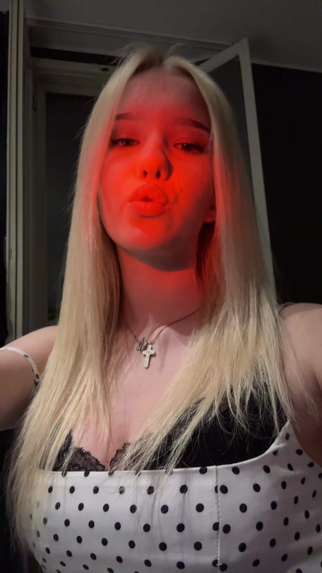 @𝐩𝐨𝐥𝐢𝐧𝐚