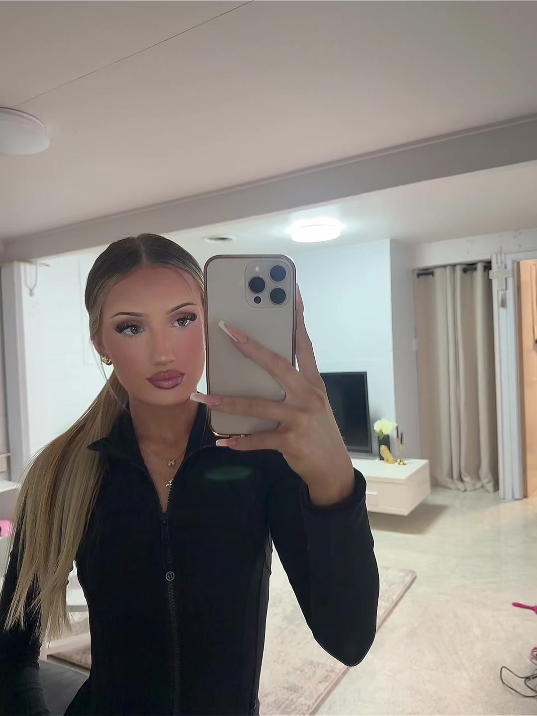 @jazmynjaydee