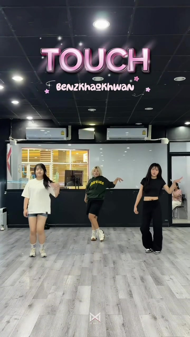 @MAXXDANCESTUDIO