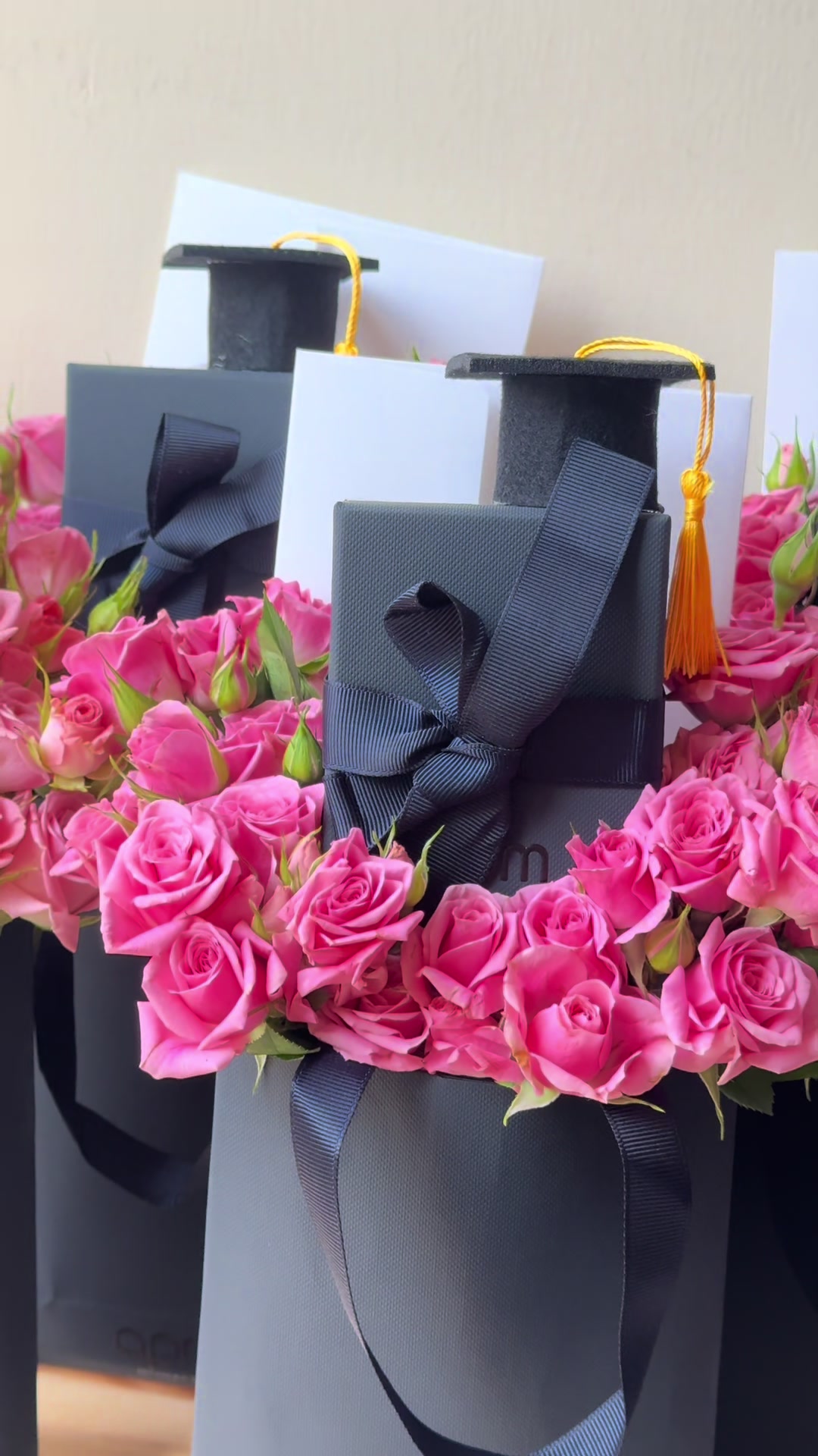 @bakenbloom.ae