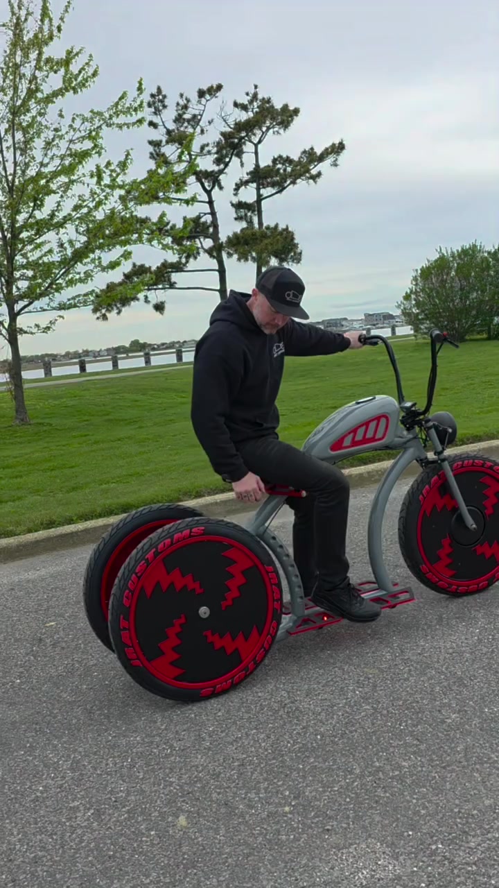 @Jrat Custom E-Bikes