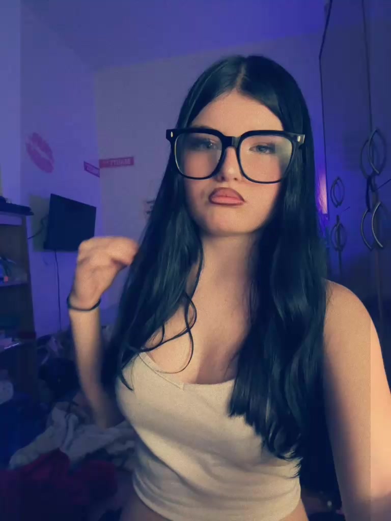 @urfavv._layla._