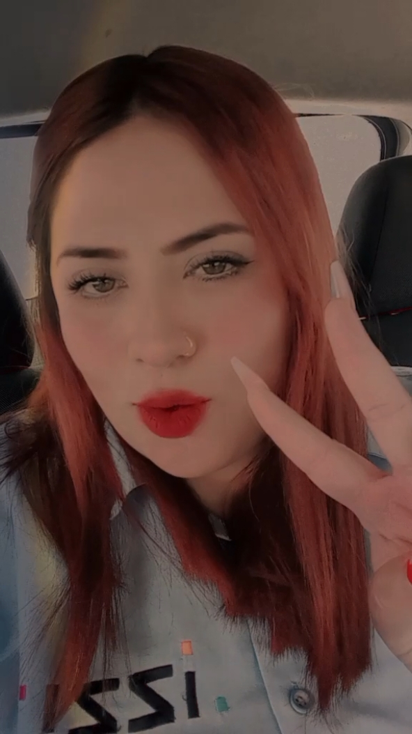 @lauᥫ᭡
