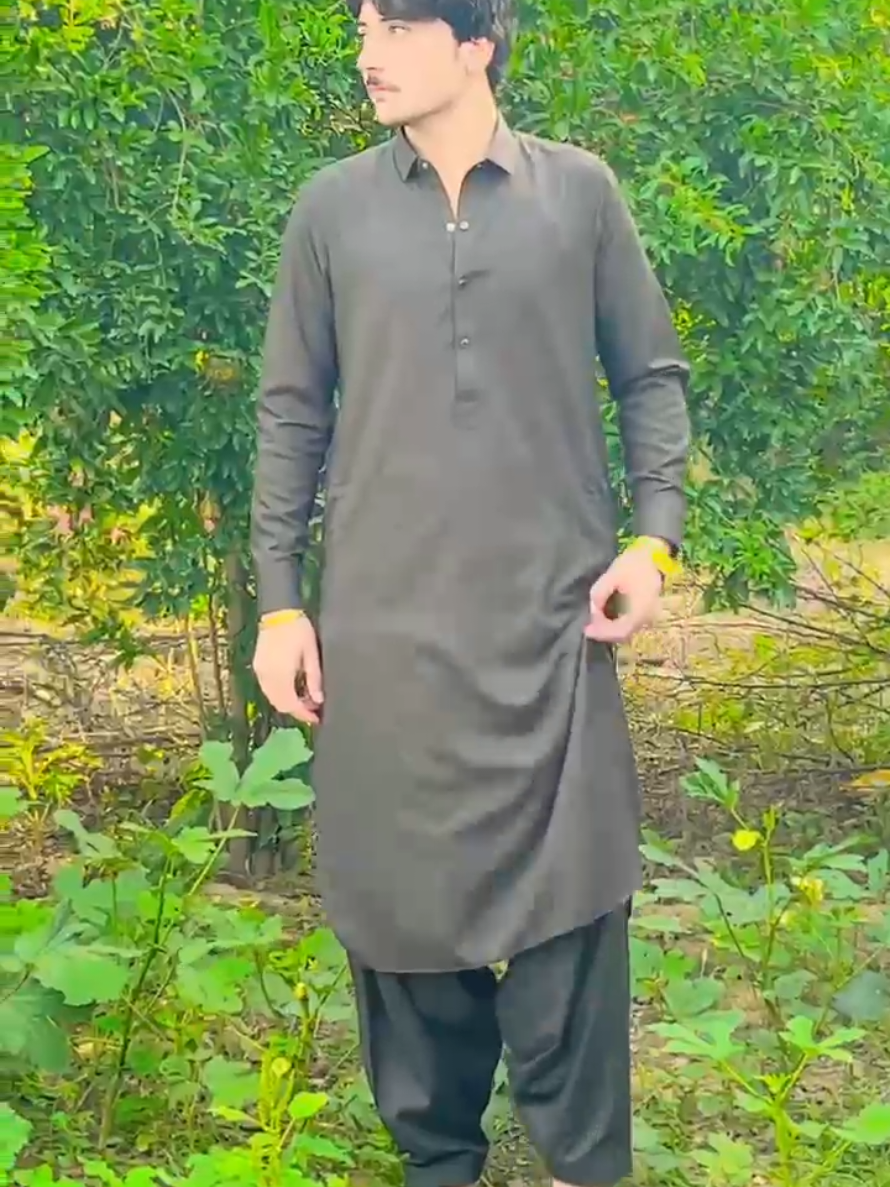 @💔💔Mujeeb SHIKARE 711