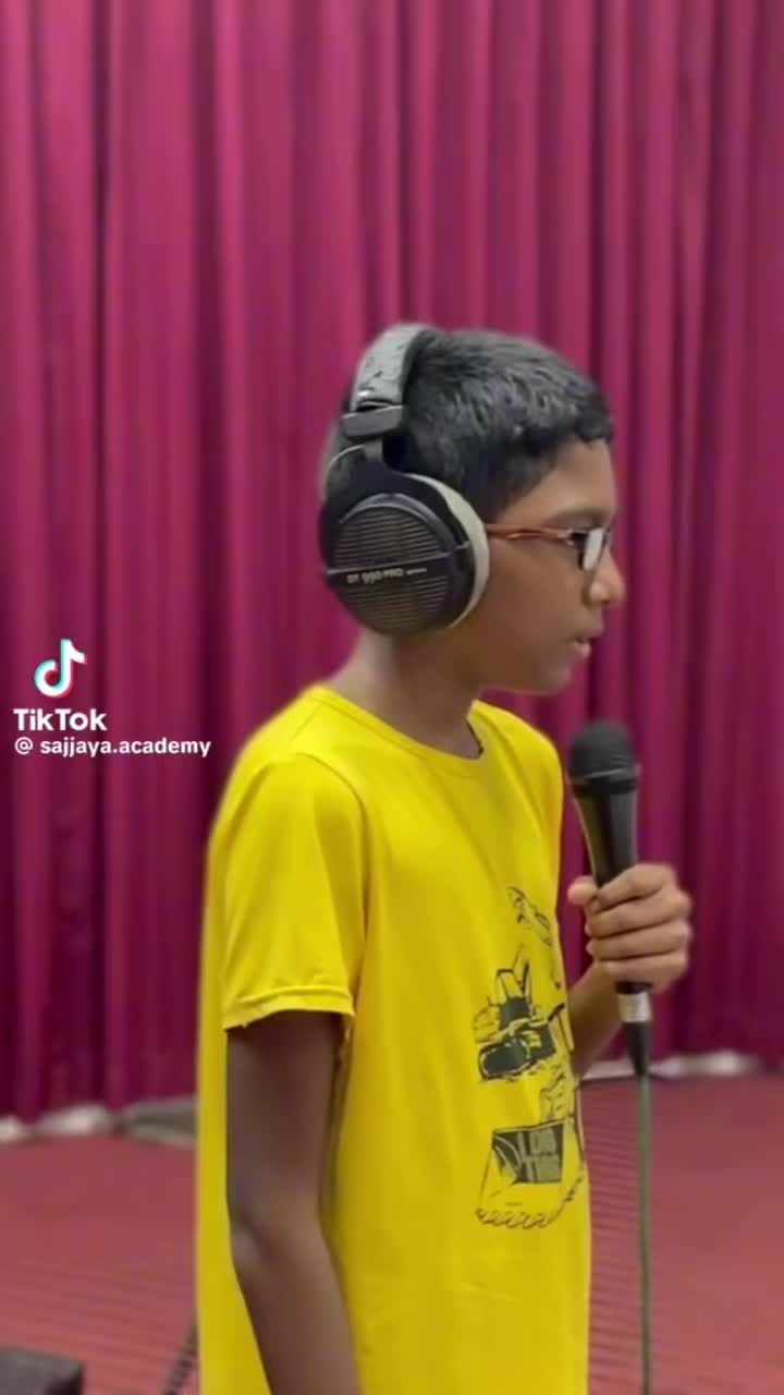 @ميمي مضحك