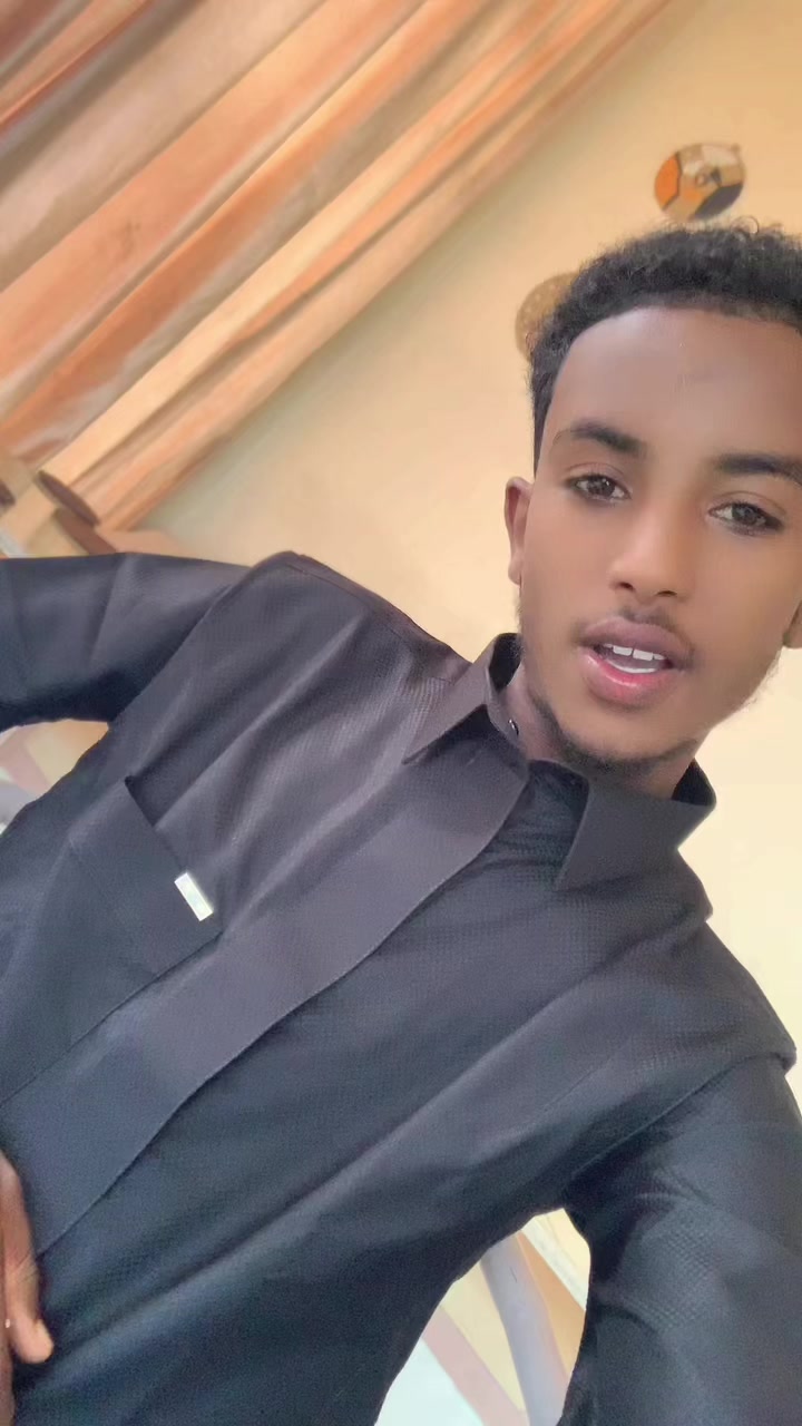 @ANNE_HR🔥