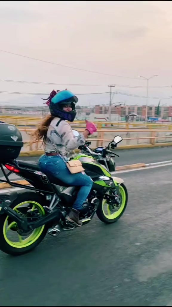 @Chinita Biker 🌻