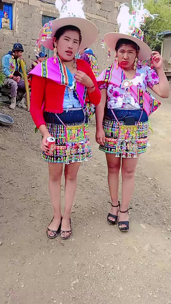 @Mart&iacute;nez 🇧🇴🇨🇱🇵🇪🇦🇷 🌺🌺