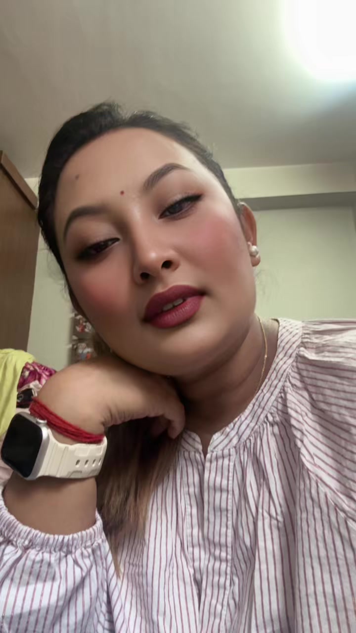 @एलीशा🧿🌸