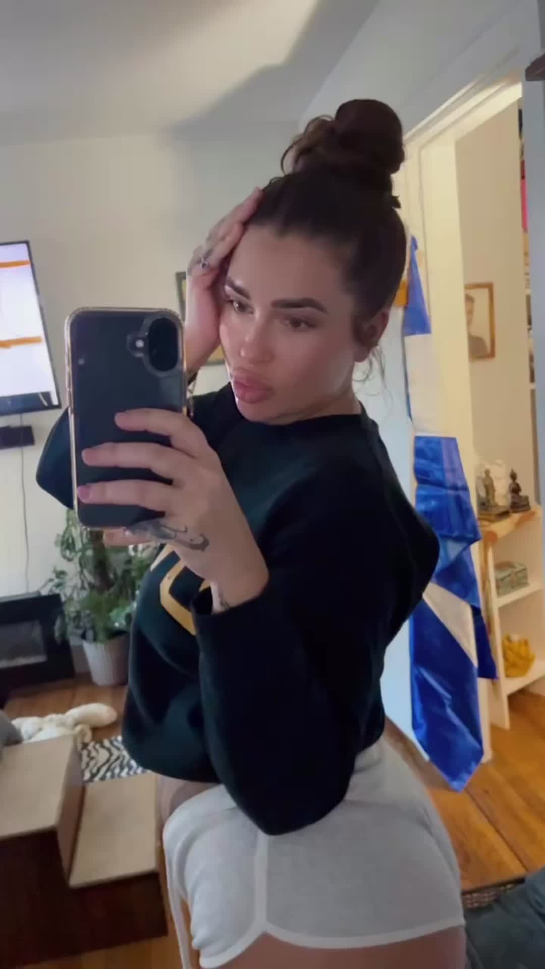 @LemonadeNails