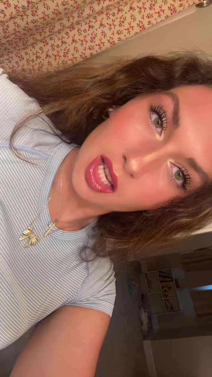 @😃🔥🩷💫😝🍒🫧
