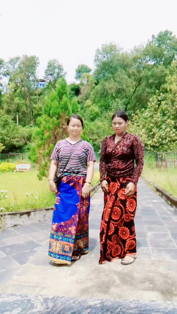 @मञ्जु( गुरुङ )