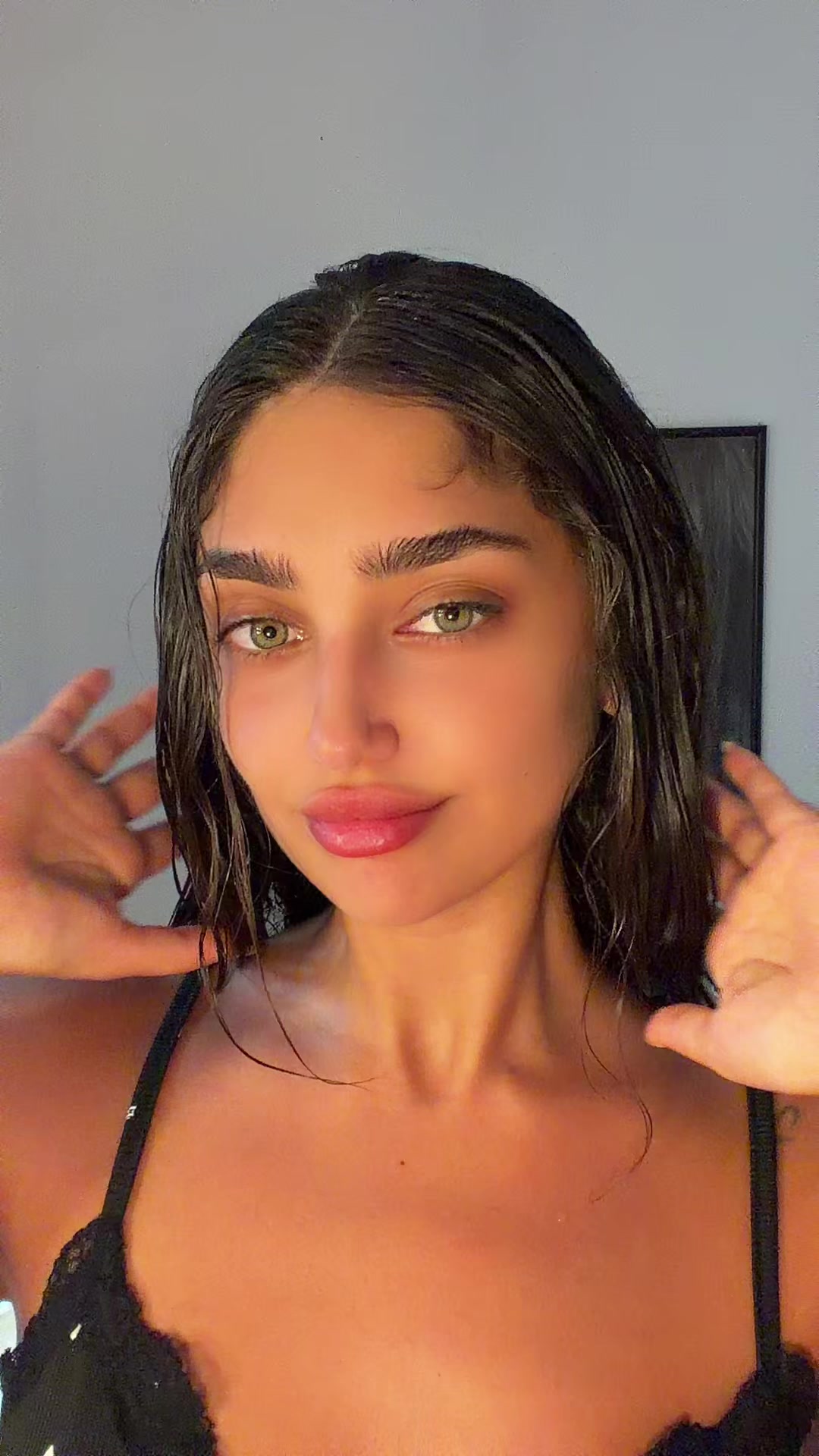 @Vanessabaz